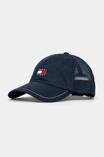 Šiltovka Tommy Jeans tmavomodrá farba, s nášivkou, AM0AM13287