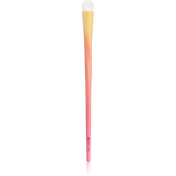 essence BRUSH IT LIKE IT'S ART eyeshadow brush štetec na očné tiene 01 Throwing A Little Color 1 ks