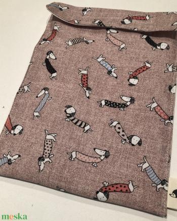 d a t s c h u n d -  X L - es zsömle/cipó tároló tacsi-imádóknak