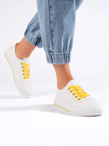 Trendy dámske biele tenisky
