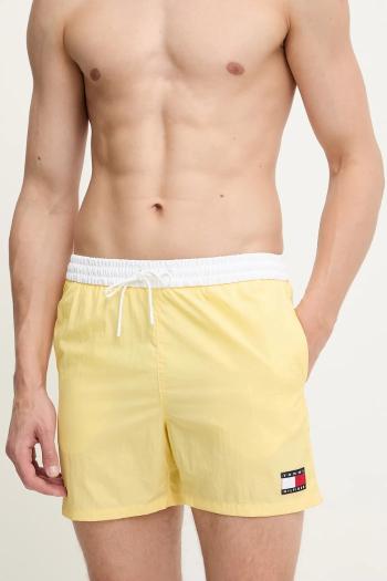 Plavkové šortky Tommy Hilfiger žltá farba, UM0UM03455
