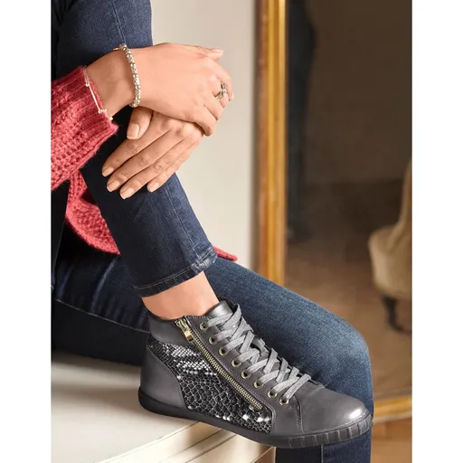 Vysoké tenisky so vzorom hadej kože