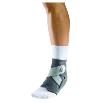 MUELLER Adjust-to-fit Ankle Ortéza na členok 1 kus