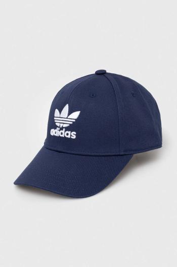 Bavlnená šiltovka adidas Originals s nášivkou,  IL4843