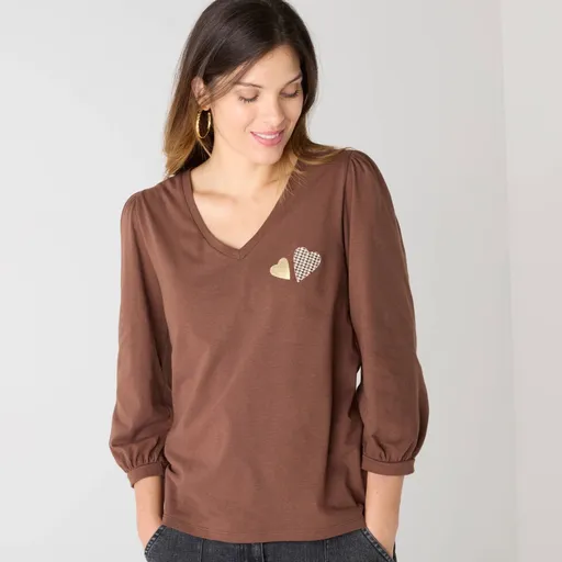 Tričko s výstrihom do V a potlačou sŕdc