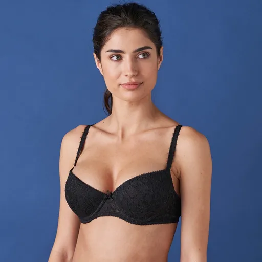 Vystužená podprsenka s push-up efektom, s kosticami