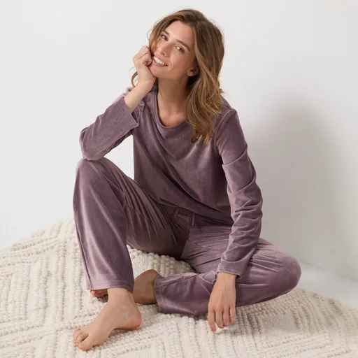 Velúrové pyžamo s nohavicami a dlhými, širokými rukávmi