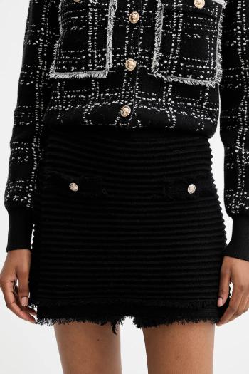 Šortky Guess MALINA čierna farba, jednofarebné, vysoký pás, W5YD1R Z0201