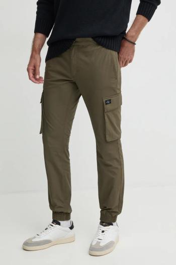 Nohavice Calvin Klein Jeans pánske, hnedá farba, strih cargo, J30J326438
