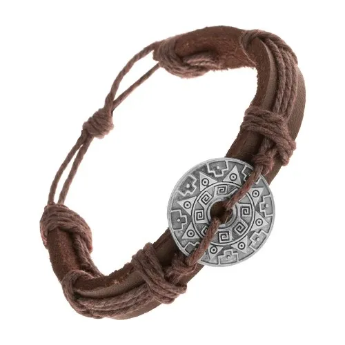 Hnedý náramok zo syntetickej kože a šnúrok, kruh so vzormi a výrezom
