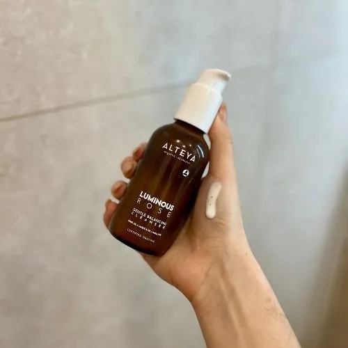 Luminous Rose Alteya Organics Jemne harmonizujúce pleťové mlieko 120 ml