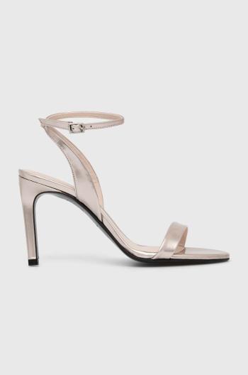 Kožené sandále Calvin Klein HEEL SANDAL 90 PEARL zlatá farba, HW0HW02026