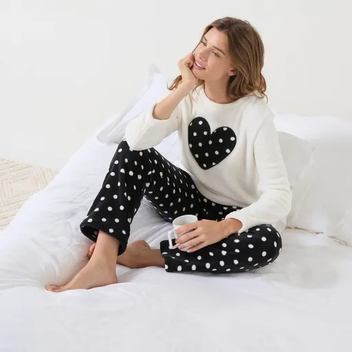 Fleecové pyžamo s motívom srdca a bodiek