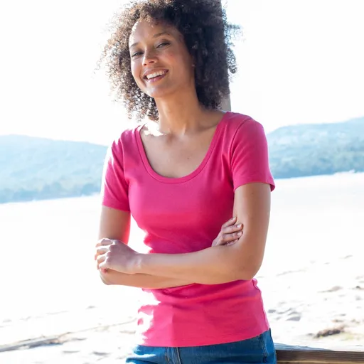 Jednofarebné tričko z bio bavlny s krátkymi rukávmi