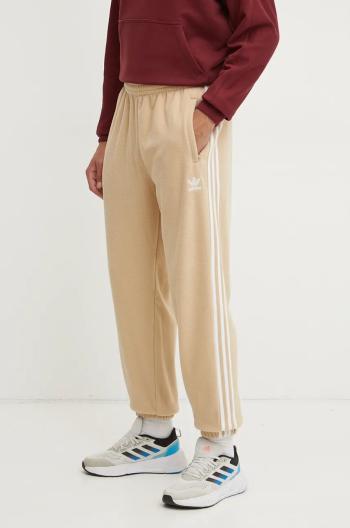 Tepláky adidas Originals béžová farba, s nášivkou, IZ2490