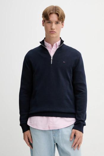 Bavlnený sveter Tommy Jeans tmavomodrá farba, ľahké, s polorolákom, DM0DM21654