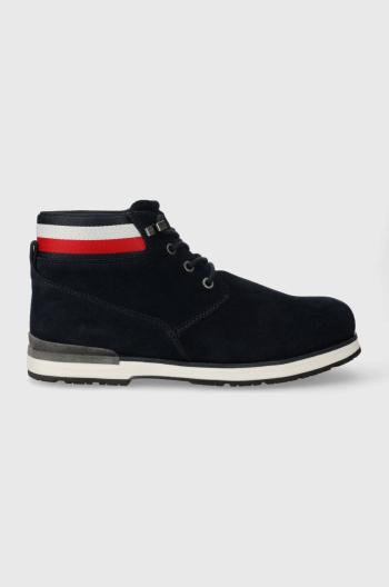 Semišové topánky Tommy Hilfiger CORE HILFIGER SUEDE BOOT pánske, tmavomodrá farba, FM0FM04800