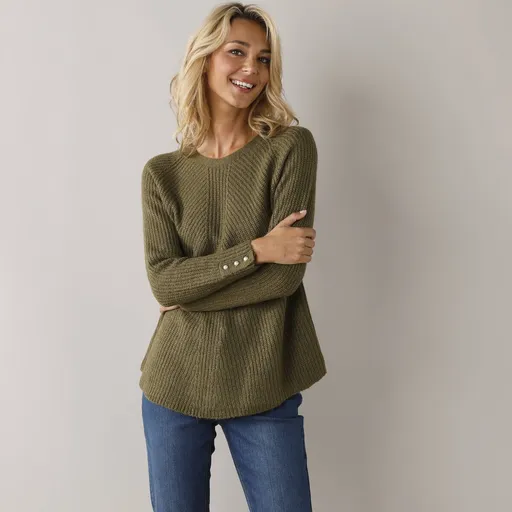 Voľný pulóver s okrúhlym výstrihom