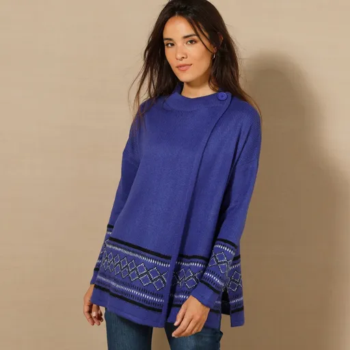 Rozšírený sveter s etno vzorom a stojačikom na
		gombík