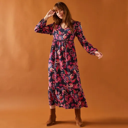 Dlhé šaty s volánmi a potlačou