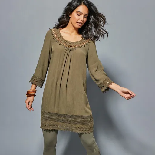 Krepónová tunika s 3/4 rukávmi a macramé