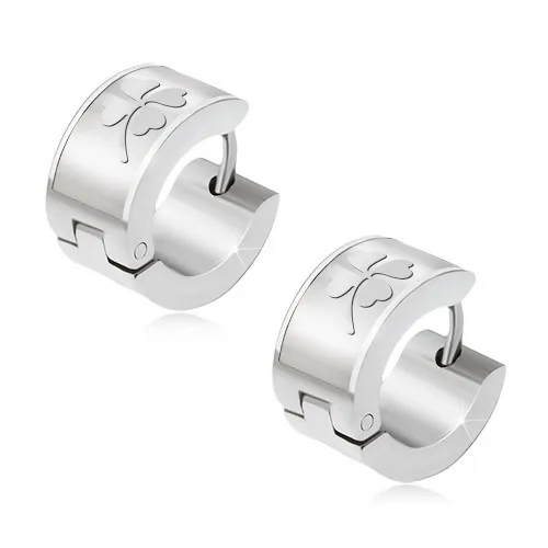 Okrúhle náušnice z ocele striebornej farby, lesklý štvorlístok