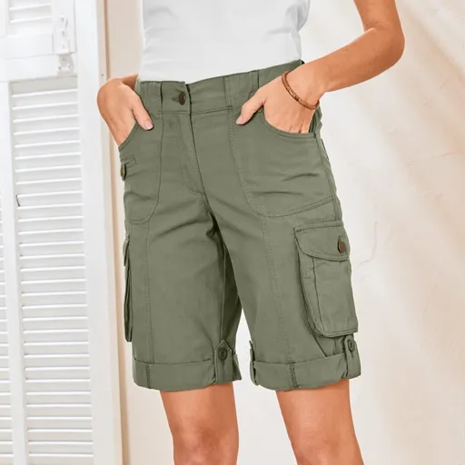 Bermudy s ohrnutím a vreckami