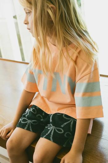 Detské bavlnené tričko Tinycottons STRIPES LOGO TEE oranžová farba, s potlačou, SS25-137