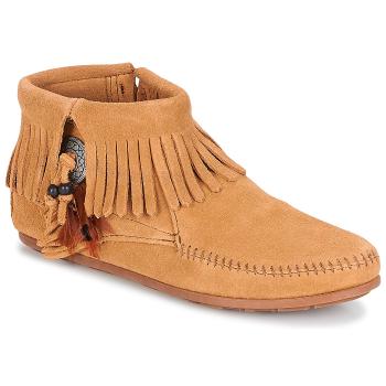 Minnetonka  CONCHO FEATHER SIDE ZIP BOOT  Polokozačky Hnedá