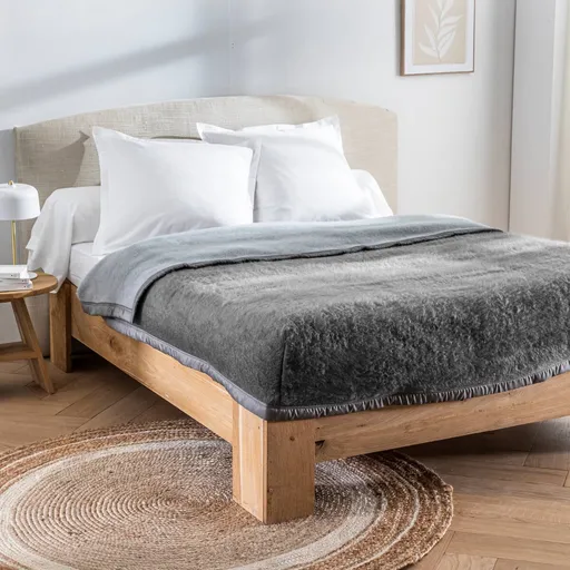 Dvojfarebná polonapínacia prikrývka Courtelle 420g/m2