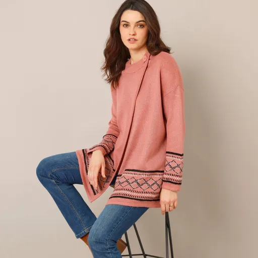 Rozšírený sveter s etno vzorom a stojačikom na
		gombík