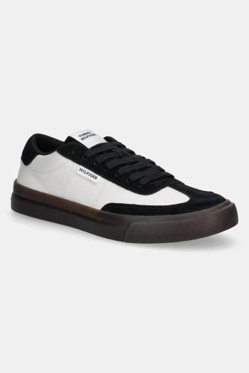 Kožené tenisky Tommy Hilfiger TH CUPSET SUMMER LTH pánske, biela farba, FM0FM05487