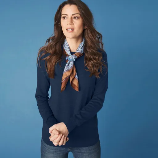 Pulóver s okrúhlym výstrihom z jahňacej vlny