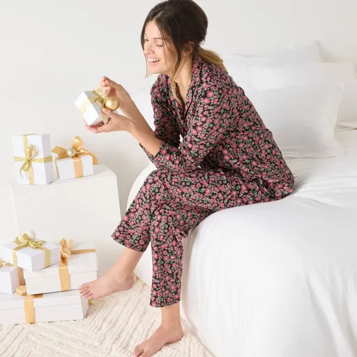 Pyžamo s potlačou kvetín