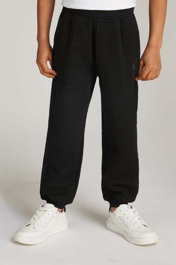 Detské tepláky Calvin Klein Jeans VERTICAL QUILTED čierna farba, jednofarebné, IB0IB02192