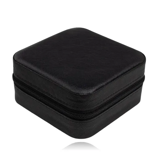 Čierna šperkovnica so štruktúrovaným povrchom a zapínaním na zips