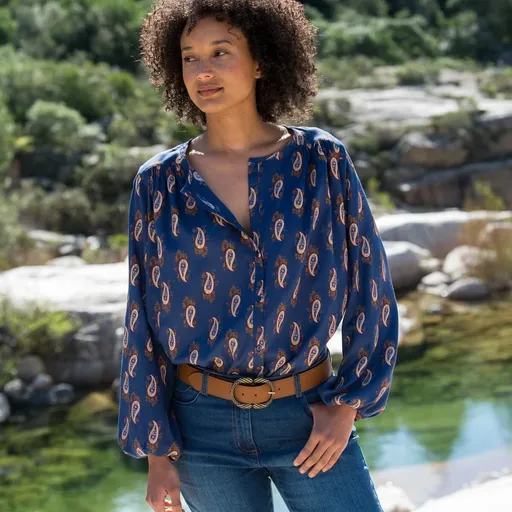 Košeľová blúzka s gombíkmi a potlačou