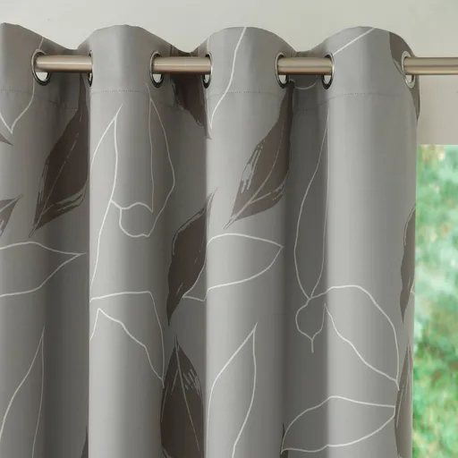 Zatemňovací záves s potlačou listov