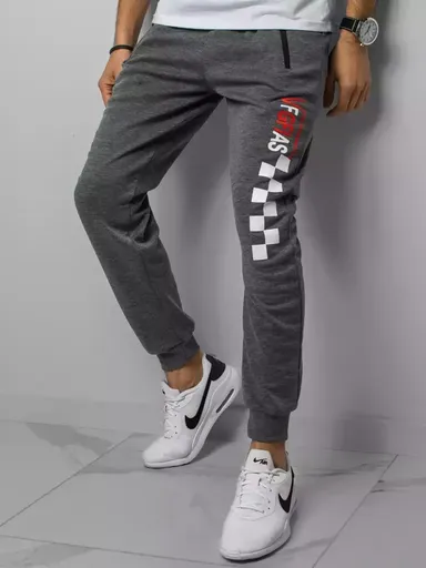 Praktické pánske tepláky.