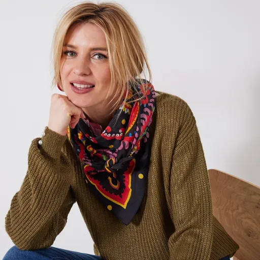 Šatka s pestrofarebnou potlačou