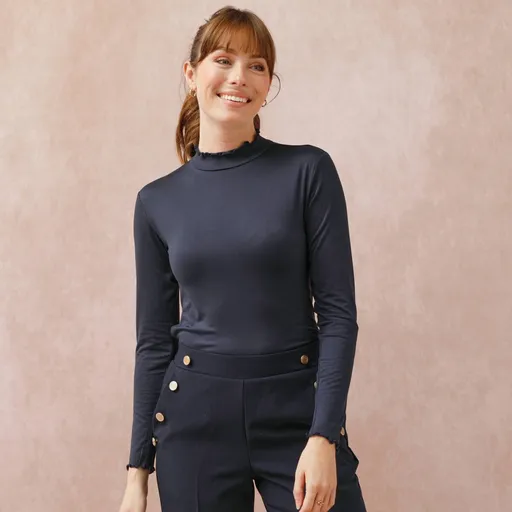 Jednofarebné tričko so stojačikom a zvlneným zakončením