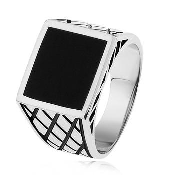 Strieborný prsteň 925, ramená s kosoštvorcami, čierny glazúrovaný štvorec - Veľkosť: 56 mm