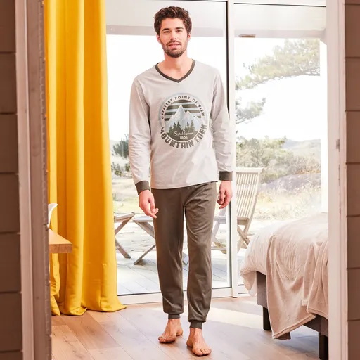 Pyžamo s nohavicami a výstrihom do V, s potlačou