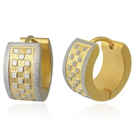 Náušnice z ocele ryhované so šachovnicou