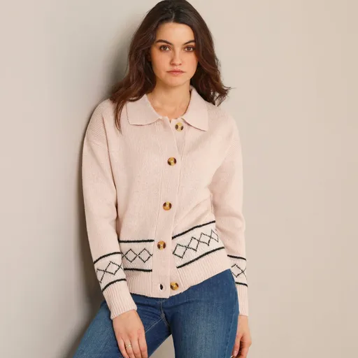 Sveter s etno vzorom a golierom