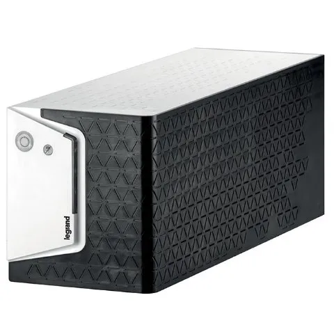 Psí pisoár drevený vertikálne drážkovanie pozinkovaný tŕň