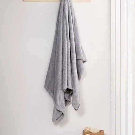 Fleecový žabkovaný pléd