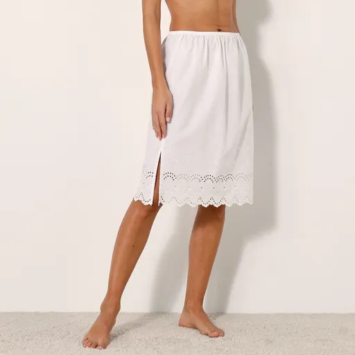 Spodnička pod sukňu s madeirovou výšivkou