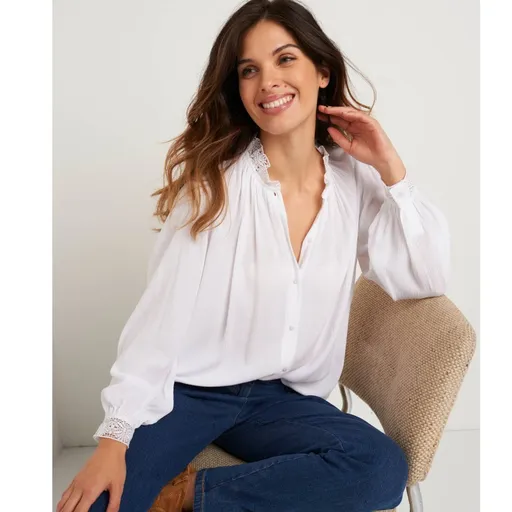 Jednofarebná košeľová blúzka s macramé