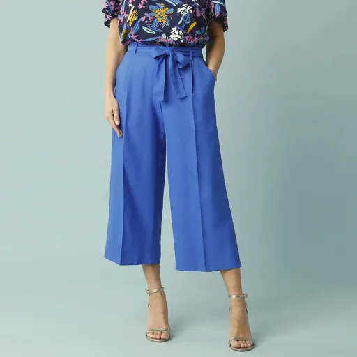 Široké 7/8 nohavice s pružným pásom a opaskom, pre nižšiu postavu